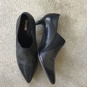Geox Respira Black Leather Heeled Ankle Booties - Women’s Size US 8